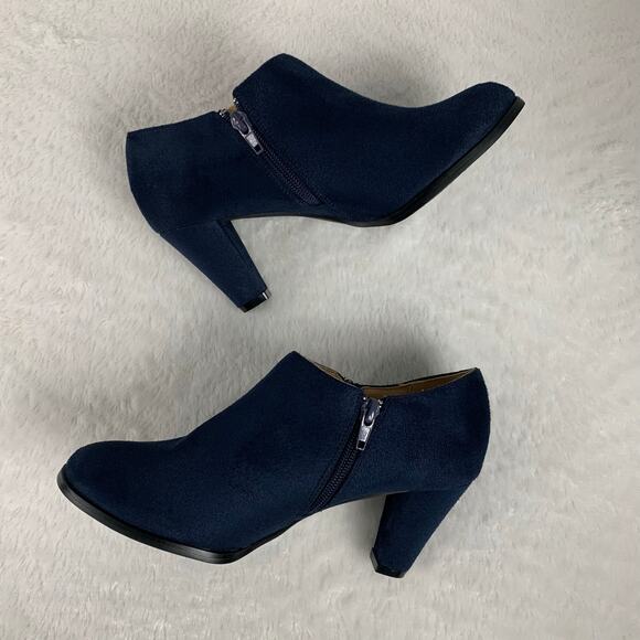 Journee Collection Women's Sanzi Side Zip Ankle Booties Size 6.5 - Picture 3 of 7